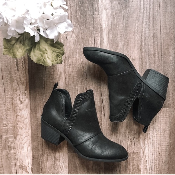 Rock & Candy Shoes - Black cut out booties